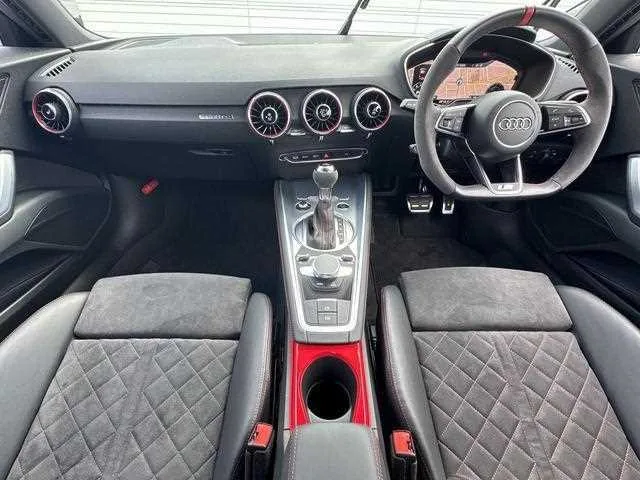 Audi TT 2023 — миниатюра 2