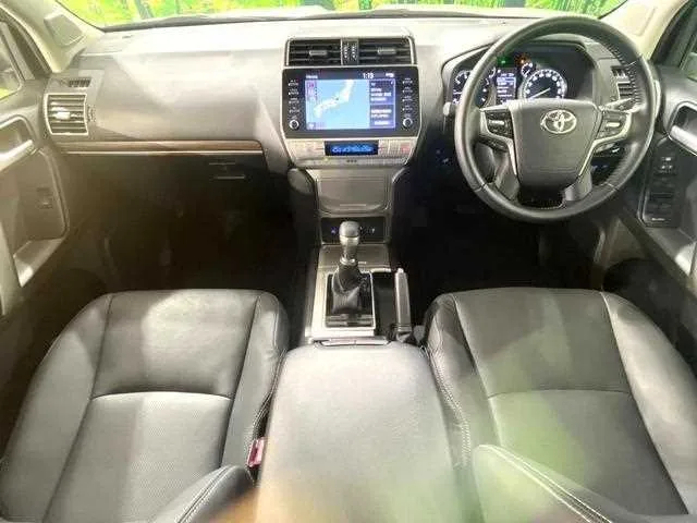 Toyota Land Cruiser Prado 2023 — миниатюра 2