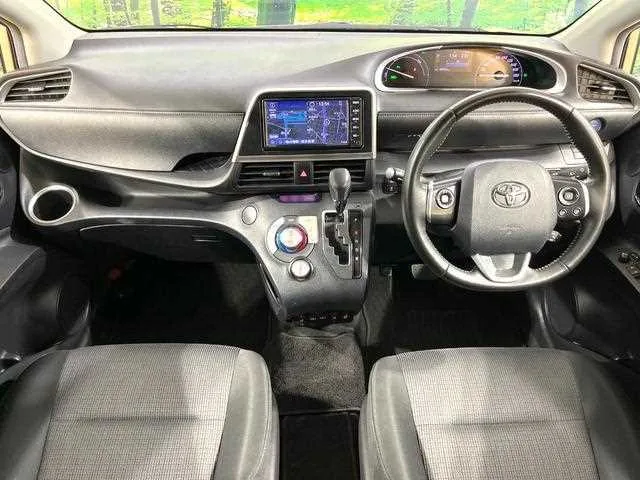 Toyota Sienta 2022 — миниатюра 2