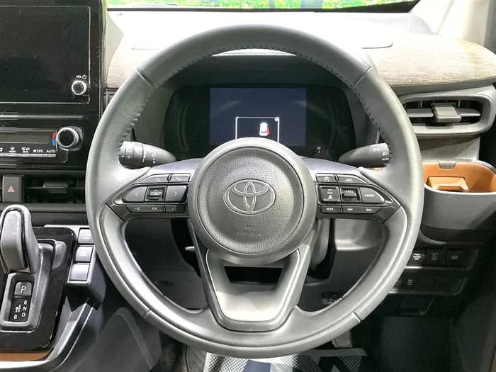 Toyota Sienta 2023 — миниатюра 3