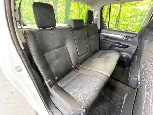 Toyota Hilux 2023 — миниатюра 4