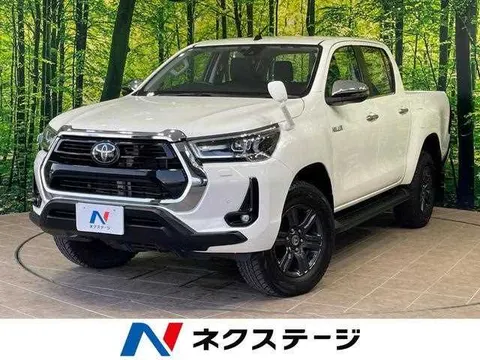 Toyota Hilux 2023 buy in Moscow