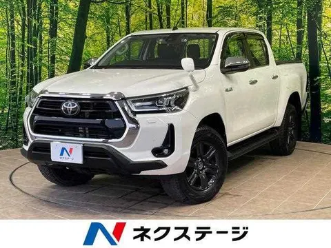 Toyota Hilux 2023 buy in Moscow