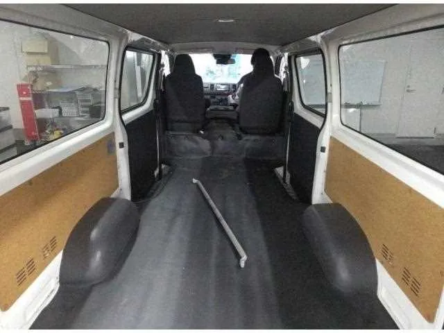 Toyota Hiace Van 2024 — миниатюра 5