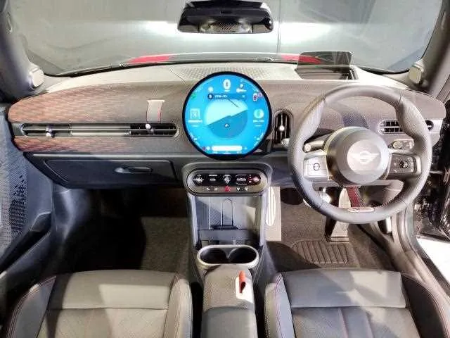 BMW MINI 2025 — миниатюра 2