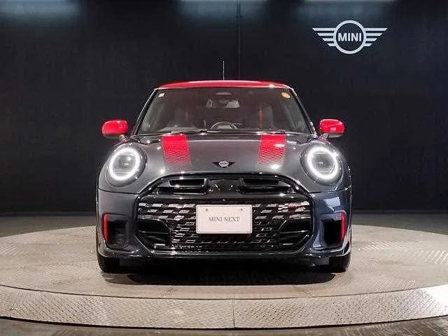 BMW MINI 2025 — миниатюра 4