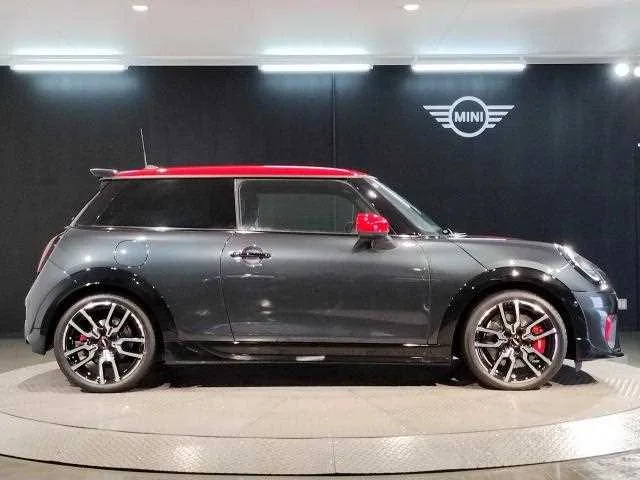 BMW MINI 2025 — миниатюра 5