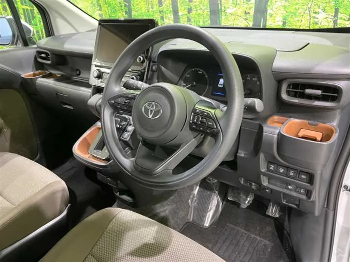 Toyota Sienta 2025 — миниатюра 5