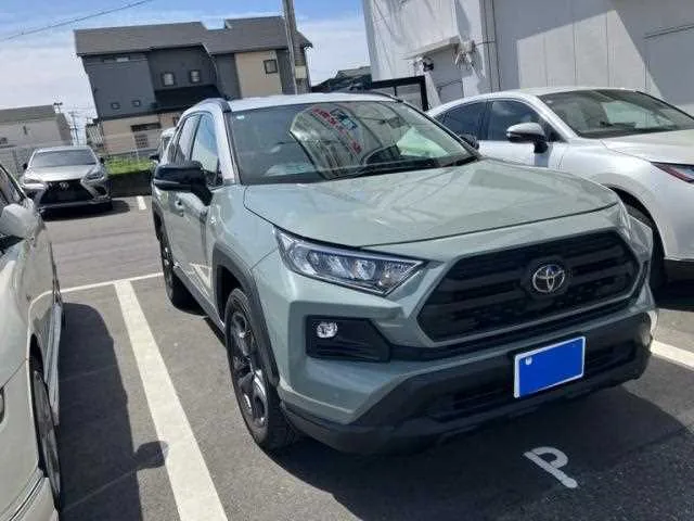 Toyota RAV4 2023 — миниатюра 2