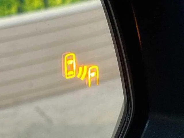 Toyota Noah 2023 — миниатюра 3