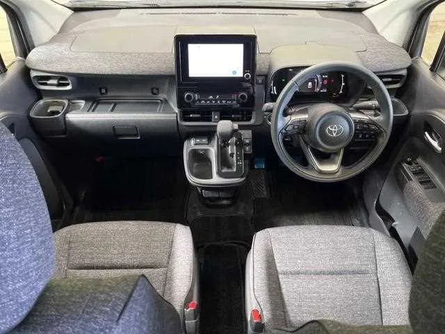 Toyota Sienta 2022 — миниатюра 2