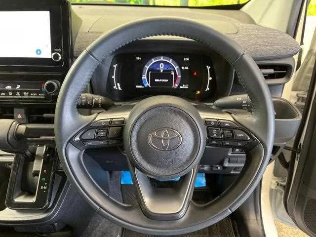 Toyota Sienta 2022 — миниатюра 3