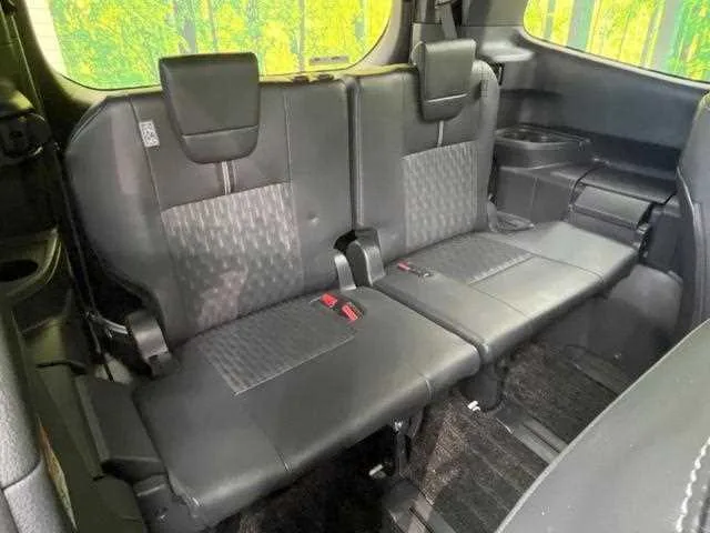 Toyota Noah 2023 — миниатюра 4