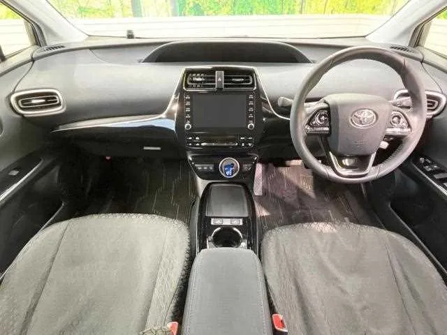 Toyota Prius 2022 — миниатюра 2