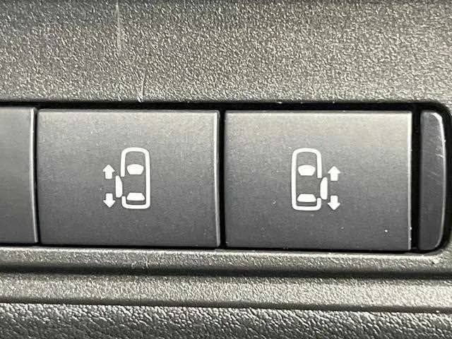 Nissan Serena 2023 — миниатюра 3