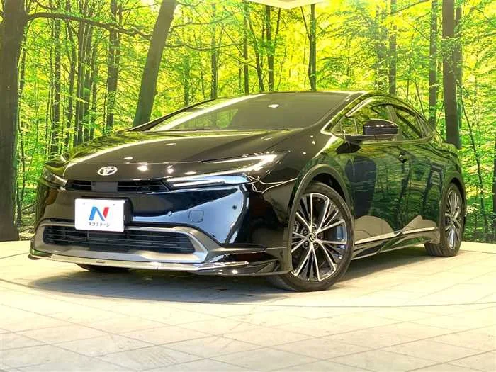 Toyota Prius 2023 — фото 1, купить с доставкой в Москву