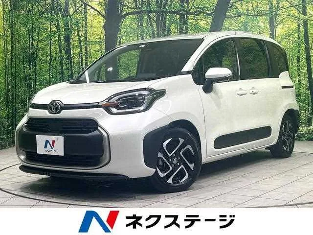 Toyota Sienta 2022 — фото 1, купить с доставкой в Москву