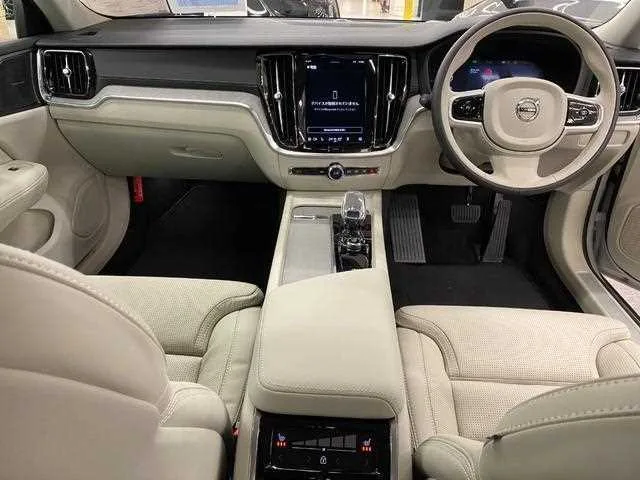 Volvo V60 2025 — миниатюра 3
