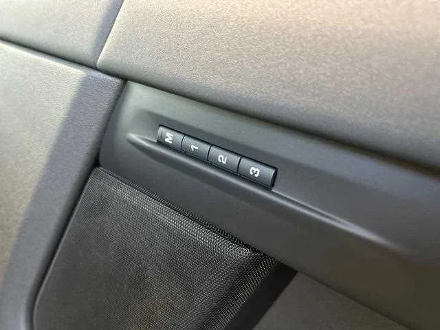 Land Rover Land Rover Others 2024 — миниатюра 3