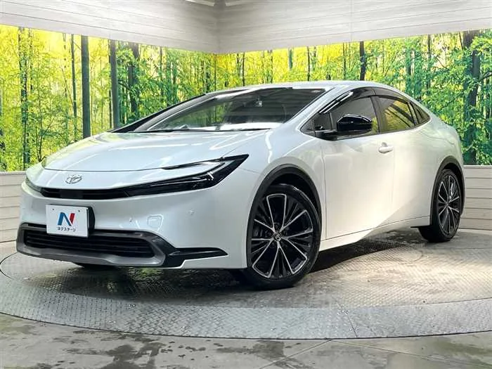 Toyota Prius 2024 — фото 1, купить с доставкой в Москву