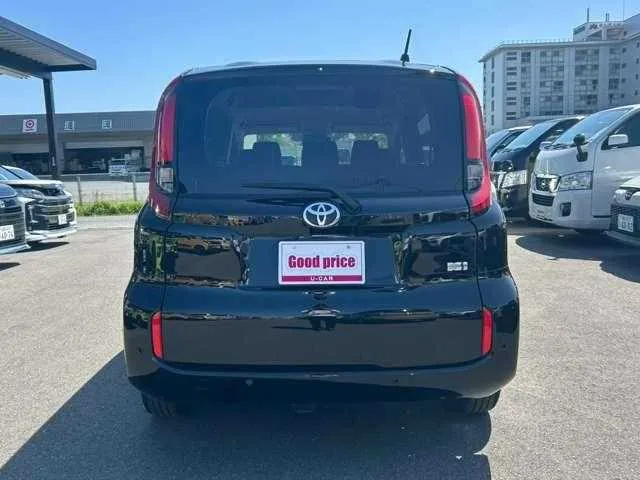 Toyota Sienta 2023 — миниатюра 2
