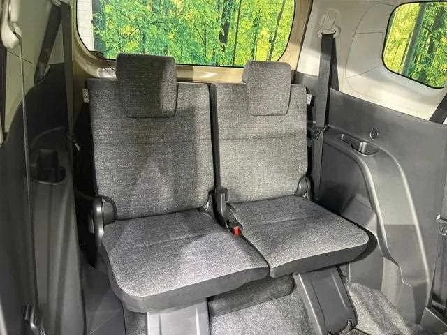 Toyota Sienta 2024 — миниатюра 4