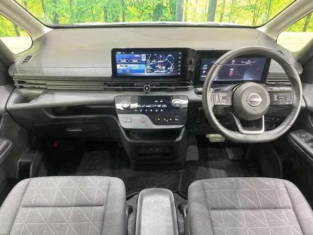 Nissan Serena 2023 — миниатюра 2