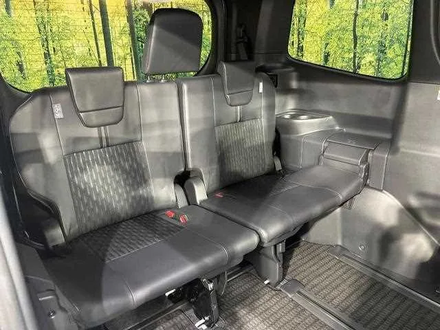 Toyota Noah 2025 — миниатюра 4