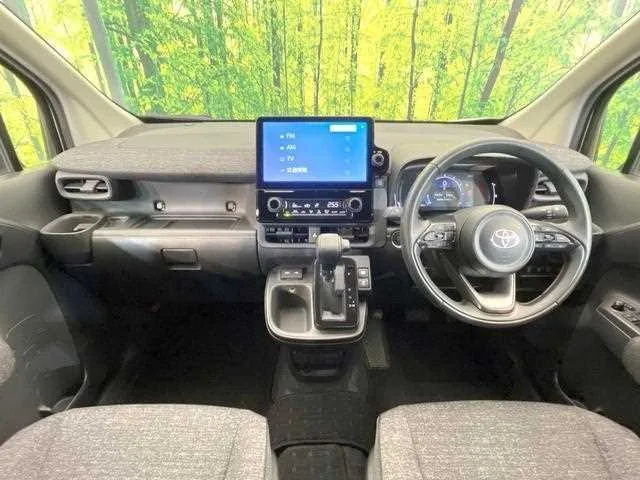 Toyota Sienta 2023 — миниатюра 2