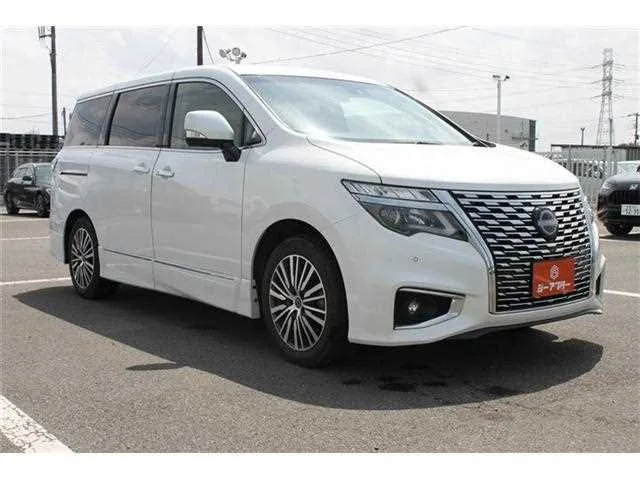 Nissan Elgrand 2024 — миниатюра 2