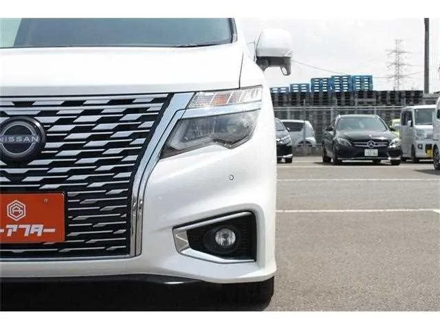 Nissan Elgrand 2024 — миниатюра 3