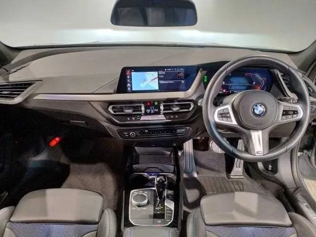 BMW 1 Series 2023 — миниатюра 2