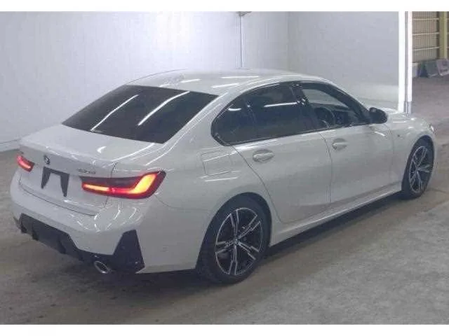 BMW 3 Series 2024 — миниатюра 2