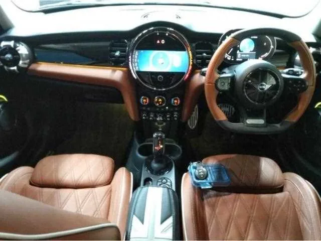 BMW MINI 2023 — миниатюра 3