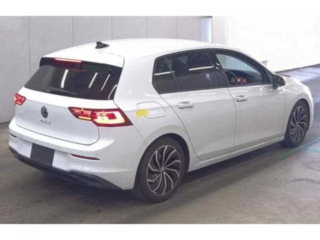 Volkswagen Golf 2023 — миниатюра 2