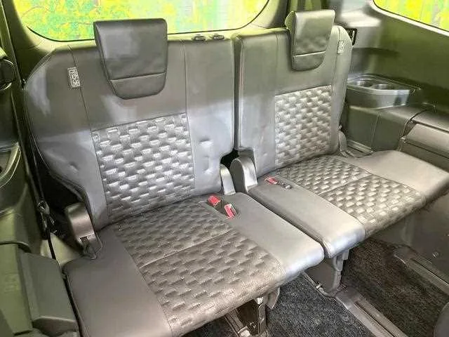 Toyota Voxy 2024 — миниатюра 4