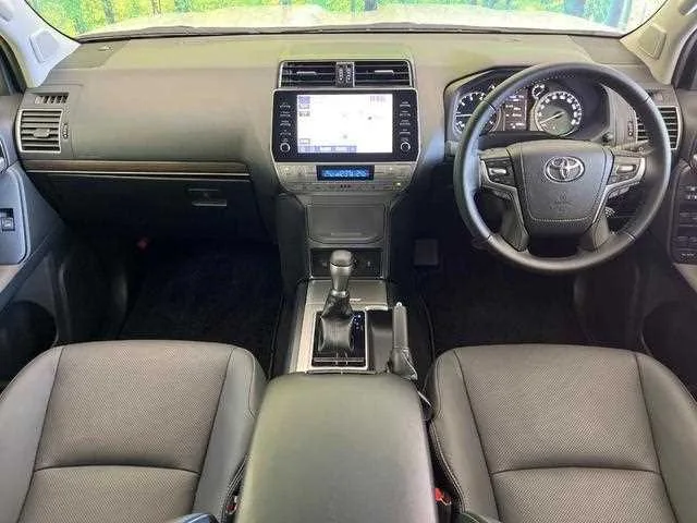 Toyota Land Cruiser Prado 2023 — миниатюра 2
