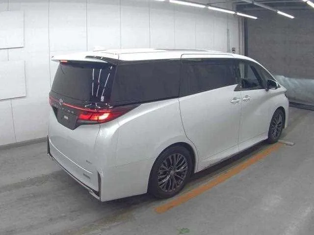 Toyota Vellfire 2023 — миниатюра 2