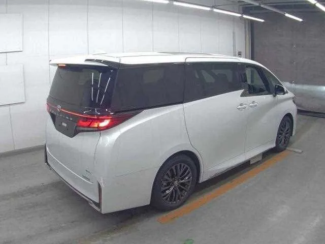 Toyota Vellfire 2025 — миниатюра 2