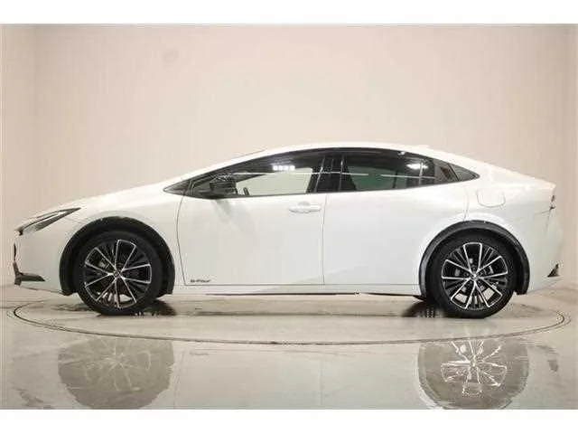 Toyota Prius 2023 — миниатюра 4