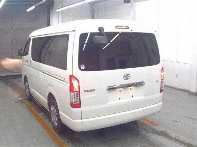 Toyota Hiace Wagon 2022 — миниатюра 2