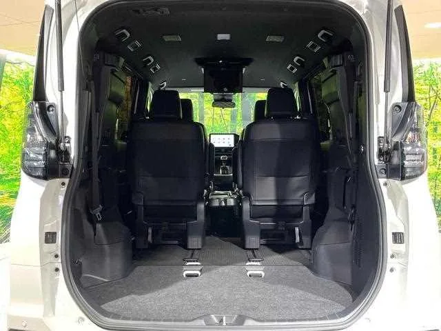 Toyota Voxy 2024 — миниатюра 4