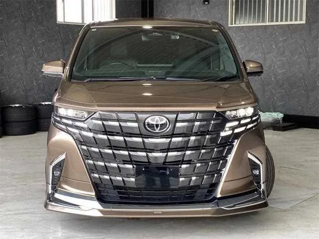 Toyota Alphard Hybrid 2024 — миниатюра 2