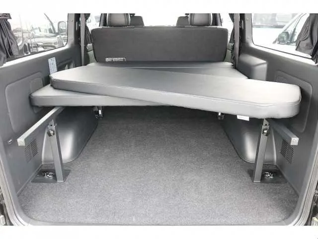 Toyota Hiace Van 2023 — миниатюра 4