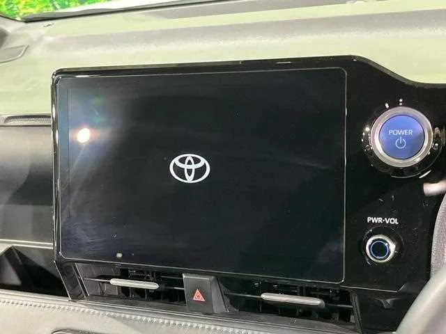 Toyota Voxy 2022 — миниатюра 3