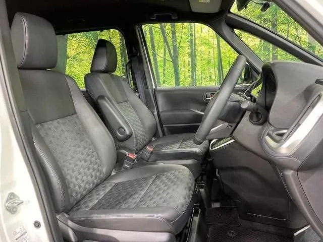 Toyota Voxy 2025 — миниатюра 5