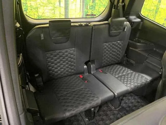 Toyota Voxy 2023 — миниатюра 4