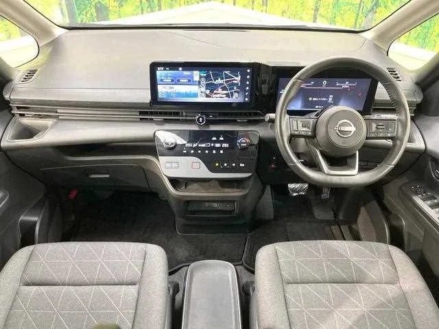 Nissan Serena 2023 — миниатюра 2