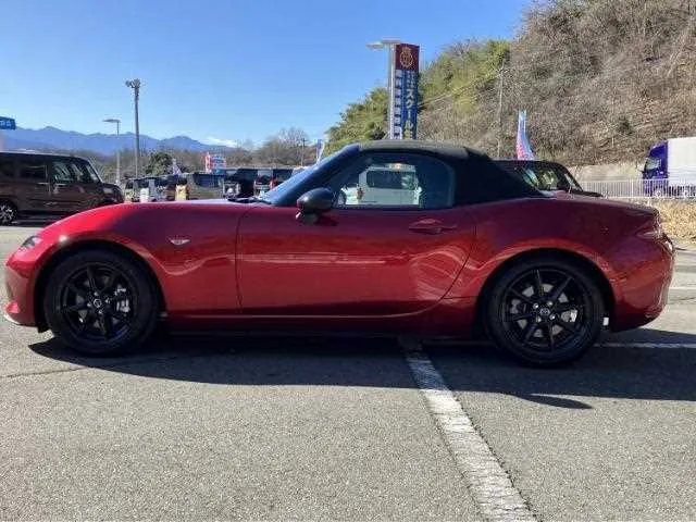 Mazda Roadster 2024 — миниатюра 2