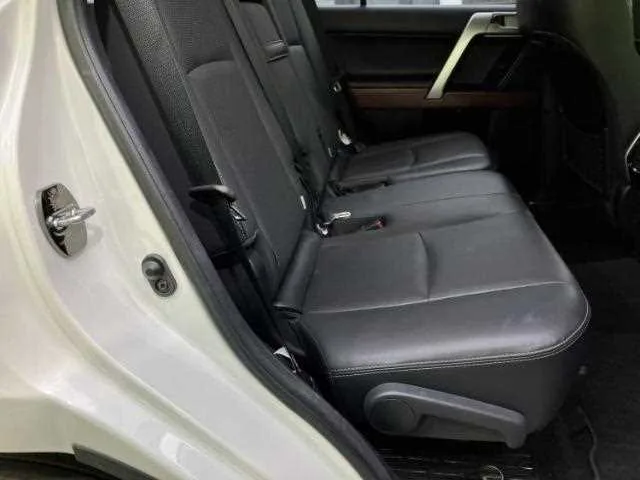 Toyota Land Cruiser Prado 2023 — миниатюра 5